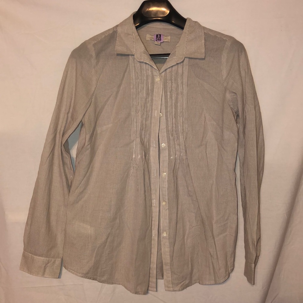 EXCELLENT CONDITION LOFT BRAND THIN PIN STRIPE TOP